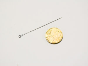 Indice in allumino S.P. 0.25 mm tranciato con stampo a passo